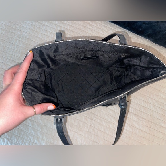 Michael Kors Coraline Leather Logo Purse-NWOT (like new) - Picture 4 of 5